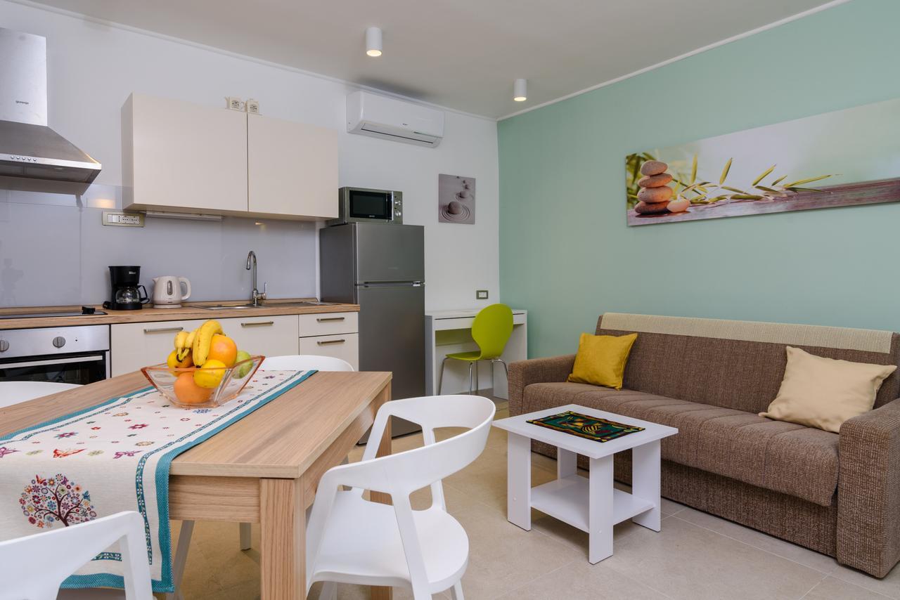 Apartmani Marko I Ana Marina Exterior photo